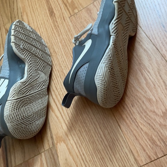 Grey Nike Hustle Quick - Picture 6 of 7